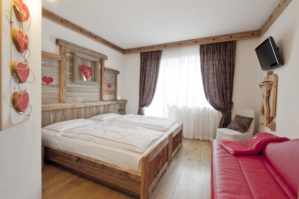 Alpenhotel Panorama Campitello di Fassa Cameră foto